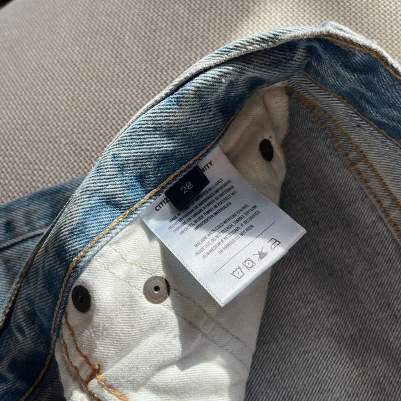 Citizens of Humanity Ayla Raw Hem Crop - Picture 9 of 10